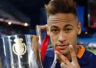 九游体验-内马尔官方宣布持续失利新规，阿森纳引发争议！