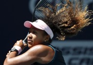 九游手机版-大坂直美重返赛场，出色发挥首场状态出色，皇家马德里观众沸腾！